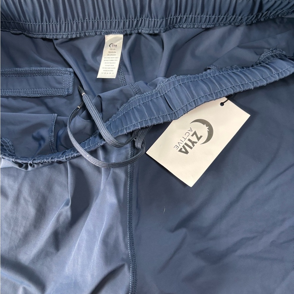 *NWT* ZYIA Men's Jogger Pants in Navy Blue - Picture 3 of 4